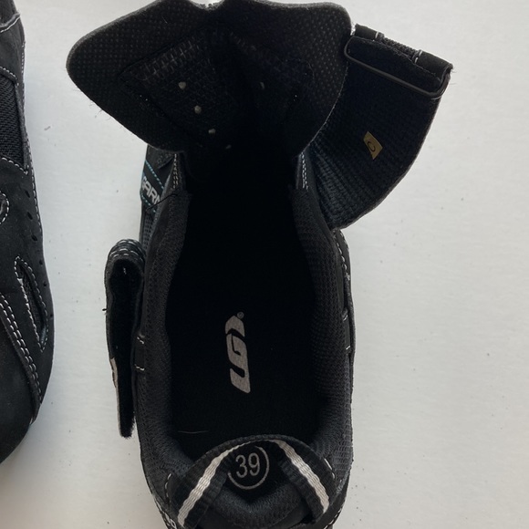 Louis Garneau Versis Cycling shoes, size 39 (7.5/8) - Picture 5 of 7